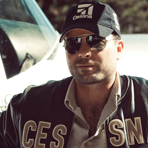 U-CAP-CESS-01-NY_lifestyle1_WEB U-CAP-CESS-01-NY_lifestyle1_WEB